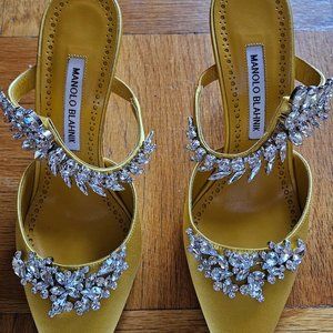 BRAND NEW MANOLO BLAHNIK Lurum 90 mm in Yellow Satin EU 39/US 8 or 8.5